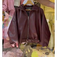 کت چرم|لباس|رشت, رودباری|دیوار