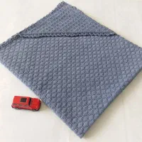 پتوی کلاه‌دار نوزادی