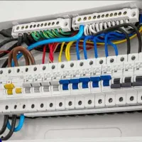 برقکار و سیم کشی ساختمانی و کلیه خدمات انجام میشود|خدمات پیشه و مهارت|مشهد, حرم مطهر رضوی|دیوار