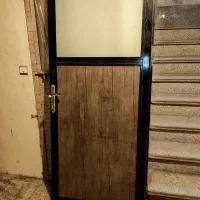 درب چهارچوب فلزی در حد