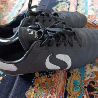 کفش فوتبال|تجهیزات ورزشی|شیراز, باغ تخت|دیوار