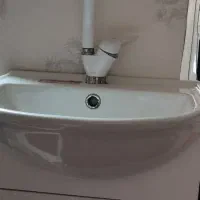 روشویی کابینتی همراه با شیر