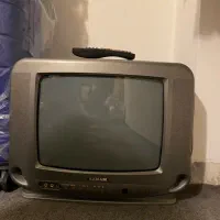 تلویزیون صنام ۱۴ اینچ سالم همراه گیرنده دیجیتال