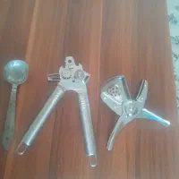 کنسرو بازکن،و ملاقه مسی.و ابزار آبگیری لیموارش