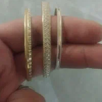 تعدادی النگو طلا