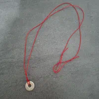 گردنبند نخی با آویز نقره