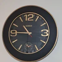 ساعت دیواری