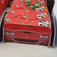 تخت خواب با تشک و کفش  اسکیت|اسباب و اثاث بچه|اردکان, |دیوار