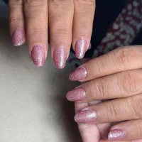 کاشت ناخن