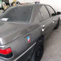پژو 405