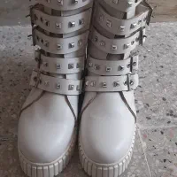بوت سفید