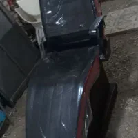 صندلی آرایشگاه و تاتو نو و تمییز با میزکوچک تاتو|آرایشگاه و سالن‌های زیبایی|مرند, |دیوار