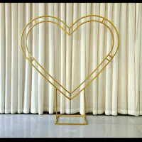 وسایل مزون عروسی فروشی دارم.از بک گراند تا پنل گل|فروشگاه و مغازه|سراوان, |دیوار