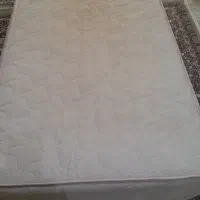 یک عدد تشک تک نفر در حد نو به فروش می‌رسد