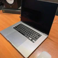 macbook pro i9 32gb