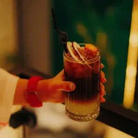 استخدام نیروی صندوقدار و هاست و سالنکار خانوم|استخدام خدمات فروشگاه و رستوران|تهران, آهنگ|دیوار