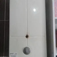 آبگرمکن دیواری  در حد نو بسیار سالم B3115