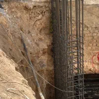 نگهبان ساختمان درحال ساخت