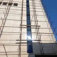 کار شیشه ساختمان فرملس