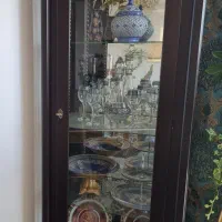 بوفه پایه دار چوبی