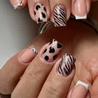 ناخن کار .مسلط به ژل و طراحی|استخدام درمانی، زیبایی، بهداشتی|کرج, مصباح|دیوار