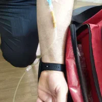 خدمات پرستاری(سرم تراپی)وصل سرم سوند|خدمات آرایشگری و زیبایی|بوشهر, |دیوار