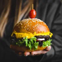 استخدام پیتزا زن ناپولی و کانتردار