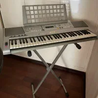 ارگ yamaha مدل PSR A300 با پایه متحرک