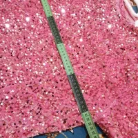 پیراهن پولکی،زمینه مخمل صورتی|لباس|مشکیندشت, |دیوار