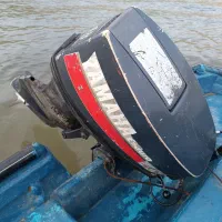 قایق ۴۸ با بدنه ۱۷ فوت بدون چسب