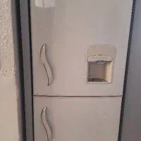 یخچال آیسان