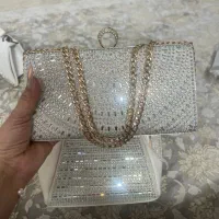 ۶ عدد لباس عروس ب همراه کیف و کفش عروس کاملا نو