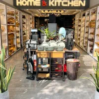 فروشنده فروشگاه لوازم خانگی