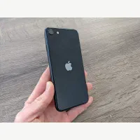 اپل iPhone SE (2022) با حافظهٔ ۱۲۸ گیگابایت