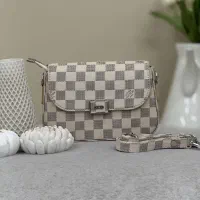 فروش عمده ی کیف لویی ویتون|کیف، کفش، کمربند|کاشان, سه راه پرورشگاه|دیوار