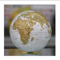 کُره ی زمین معلق چرخان