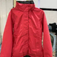 تعدادی بادگیر و سویشرت تاناکورا