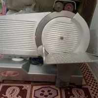 کالباس بر سالم و تمیز