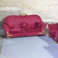مبل قرمز|مبلمان خانگی و میز عسلی|اصفهان, قلعه طبره|دیوار