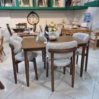 ناهارخوری مینیمال ۴ نفره
