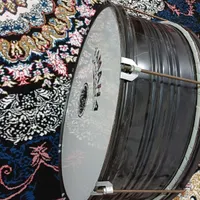 دو عدد طبل به همراه سه دسته