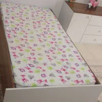 تخت نوزادی و نوجوانی همراه با تشک|تخت و سرویس خواب|تالش, هشتپر|دیوار