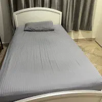 تخت نوجوان ۱۲۰