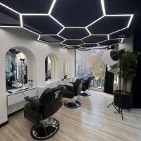 استخدام ارایشگر و لاین های متفاوت