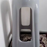 چهار پایه پلاستیکی طوسی نو.
