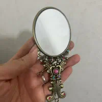 آینه وشانه سلطنتی
