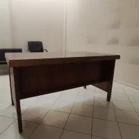 فروش میز تحریر چوبی ، صندلی گردان چرمی و پارچه ای|میز تحریر و کامپیوتر|تبریز, |دیوار