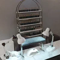 آموزش و کاشت ناخن، و کوتاهی مو، مژه با تخفیف ویژه|خدمات آرایشگری و زیبایی|خرمآباد, |دیوار