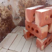 اجر سه سوراخ شبستر|مصالح و تجهیزات ساختمان|تبریز, |دیوار