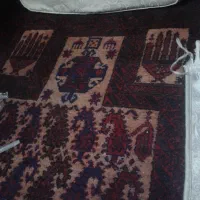 قالی دسباف قدیمی حدود 90 سال حداقل قدمت داره